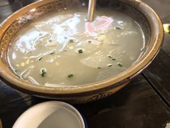-富正毅三下锅·湘西韵味(天门山索道店)