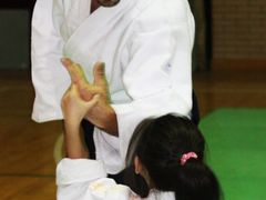 -健龙森俱乐部·游泳·健身·羽毛球综合体育馆