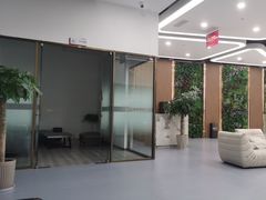 -英派斯健身旗舰店(海信国际中心馆)