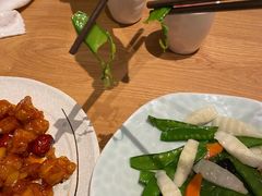 -红樱桃·欢乐餐厅(太原里店)