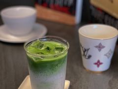 -HUG·拥抱咖啡(郑州宝龙广场店)