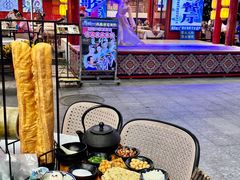 -刘姐啤酒鱼民族演艺餐厅(西街总店)