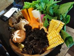 -湊湊火锅·茶憩(新中关购物中心店)