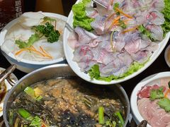 -居石捞·潮汕卤水火锅(南国明珠店)