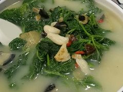 -刘姐啤酒鱼民族演艺餐厅(西街总店)