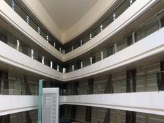 -上海滴水湖皇冠假日酒店