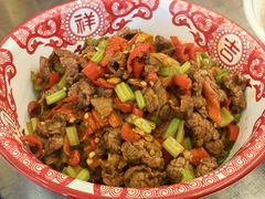 小炒吊龙黄牛肉-八张桌子(老店)
