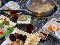 -一席地·本地鸡窝·杭帮鸡火锅(萧山银隆百货店)