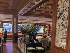 -八府香鸭·啫啫煲(华山路店)