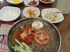 -贵宾庄炸酱面·韩式料理(高区店)