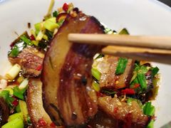 -廖师傅大蒜炒腊肉(袁家岭店)