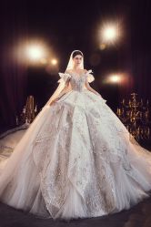 -艾米丽婚纱礼服