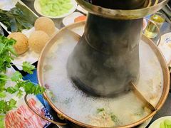 -楼外楼大刀肉传统火锅居(幸福街店)