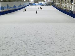 -乔波室内滑雪场