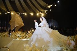 -艾米丽婚纱礼服