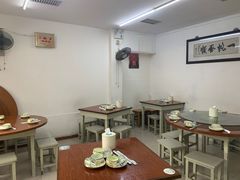 大堂-胡子饮食店