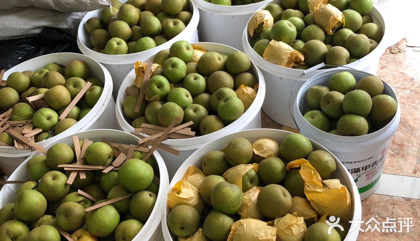 新鲜的葡萄🍇翠冠梨🍐