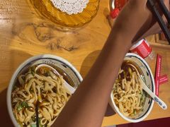 -麦家小馆鲜羊肉烧烤·海鲜·精酿·西北名吃(荣京道旗舰店)