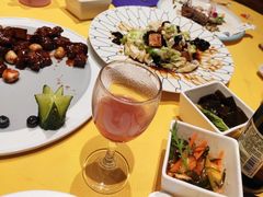 -皇冠明珠鱼翅楼(水上公园店)