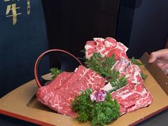 -铭牛烧肉·和牛海鲜自助(高新月牙湖店)