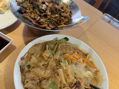 -关东小磨东北菜(上海长风大悦城店)