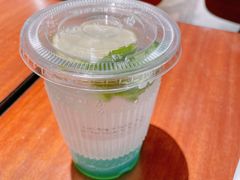 椰风蓝柑青柠苏打-StayReal Cafe(长宁来福士广场东八区店)