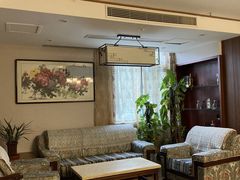 等位区-和怡酒楼(华电小路店)