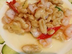 -山珍王国·云南野生菌石锅鱼