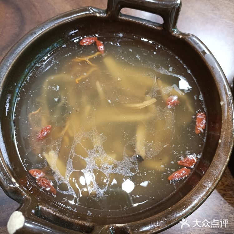 夜晚的美食探店之旅