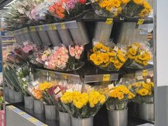 -沃尔玛(前山店)