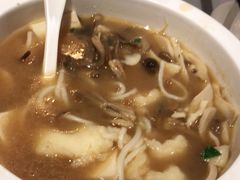 -渝是乎酸菜鱼·川渝小炒(新世界百货望京店)