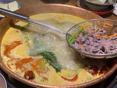 -洱火云南酸菜牛肉火锅(石景山当代商城店)