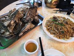 -大富蚝乌东哥饭店·石锅鱼杂·柠檬鸭(革新路店)