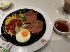 -汤姆家的牛排意面披萨(新城市广场店)