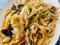 -天天向上素食餐厅(五台山店)