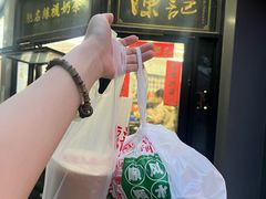 -陈记甜品窝(中山北路店)