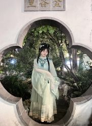 -一揽芳华汉服旗袍体验馆(拙政园店)