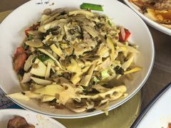 -芦茨金富饭庄·25年老字号·专做稻草鸡