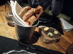 餐前包-AZUL by FUEL蓝色·法式酒馆(琶醍店)