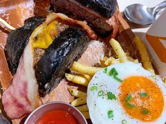 27&nbsp;牛肉汉堡-HELLO 27 意面·沙拉·帕尼尼