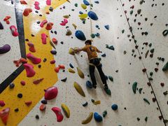 -问山MountQuest攀岩馆