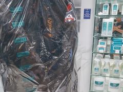 -福奈特洗衣·洗鞋·奢侈品护理(百联中环店)