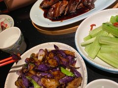 酱爆茄子-老头儿油爆虾·知味杭州(爱琴海购物中心)