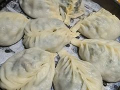 海菜包子-方国老头包子·39年威海本地老字号•小船海鲜疙瘩汤