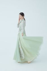 -雪中彩影婚纱摄影·微光艺术中心