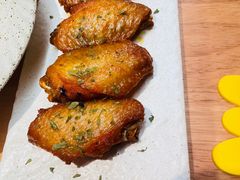 -Dragon Pizza•圆脸龙披萨·牛排餐厅