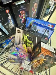 -卡通派潮品玩具折扣仓(青岛新城吾悦广场店)