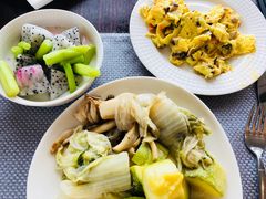 -湖景知味西餐厅•自助餐• 轻食(南京金茂威斯汀大酒店)