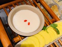 -东巴人鱼豆花火锅(幸福街店)