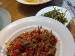 -黄泥岗·地道湖北菜(奥特莱斯店)